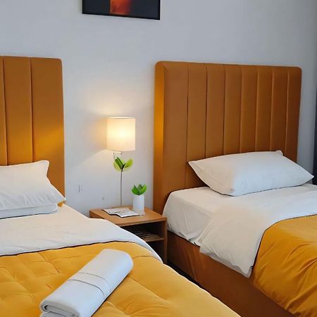 Moderne Appartement Au Plein Centre-Ville En Face Hilton & La Gare De Train Tgv Avec Climatisation Tánger Exterior foto